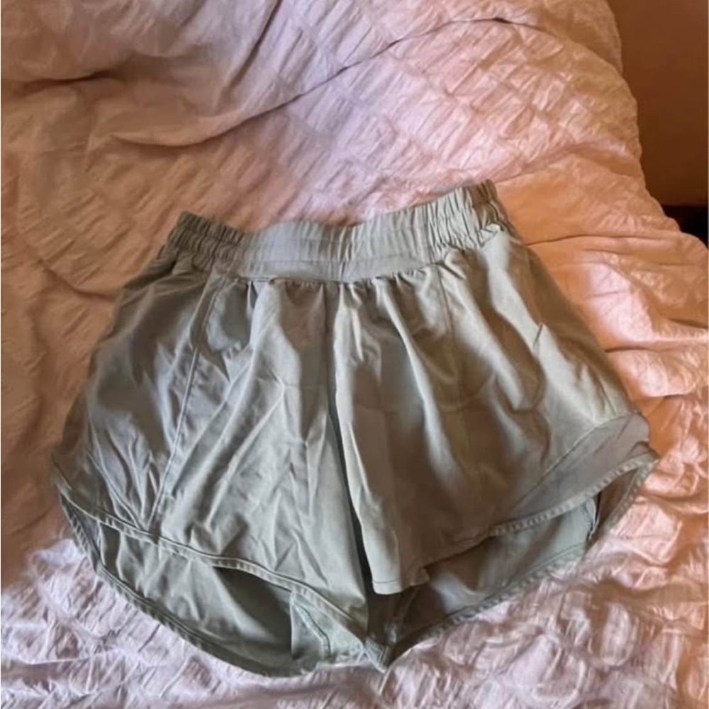 BNWT HAZY JADE LULULEMON HOTTY HOT SHORTS